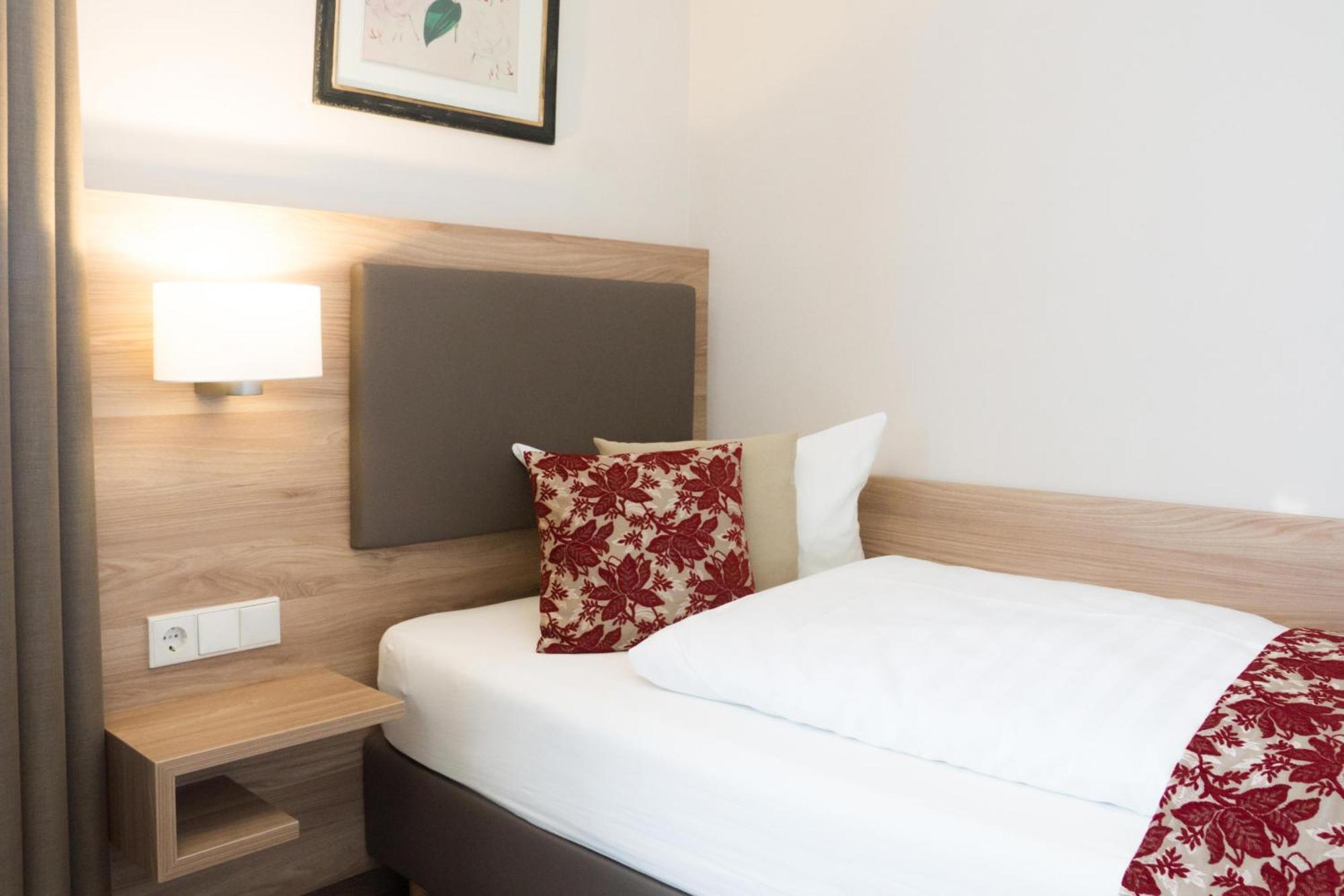 Hotel Loehr Μπάντεν-Μπάντεν Δωμάτιο φωτογραφία
