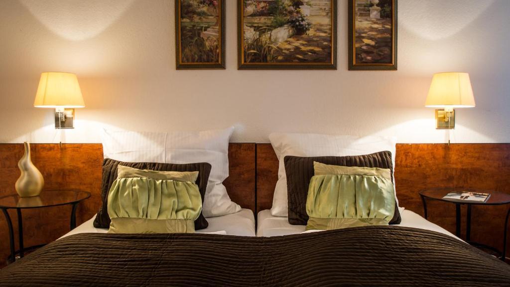 Hotel Loehr Μπάντεν-Μπάντεν Δωμάτιο φωτογραφία